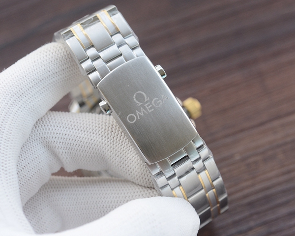 オメガ時計角部分ディテール